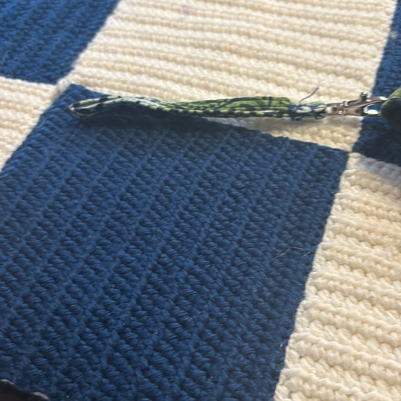 Vera Bradley wristlet/cluch - Picture 4 of 4